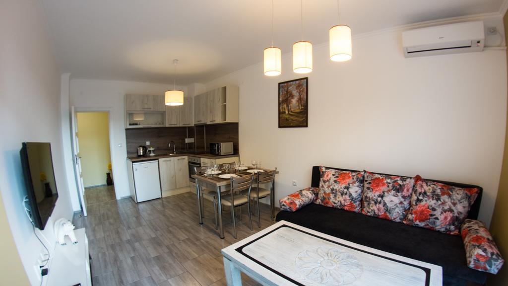 Ferienwohnung Nasred Grada Chissarja Exterior foto